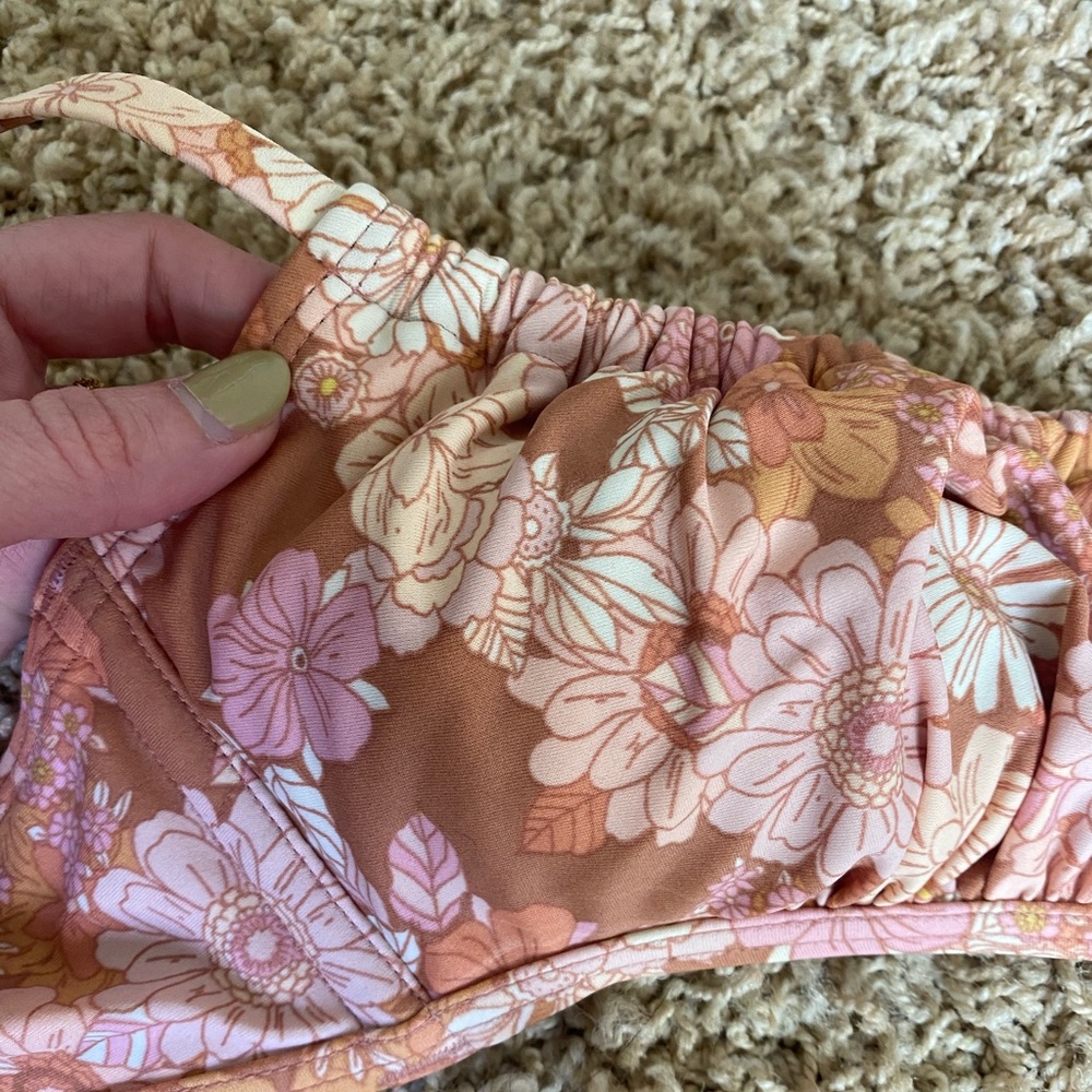 Floral Bikini - Picture 6 of 6